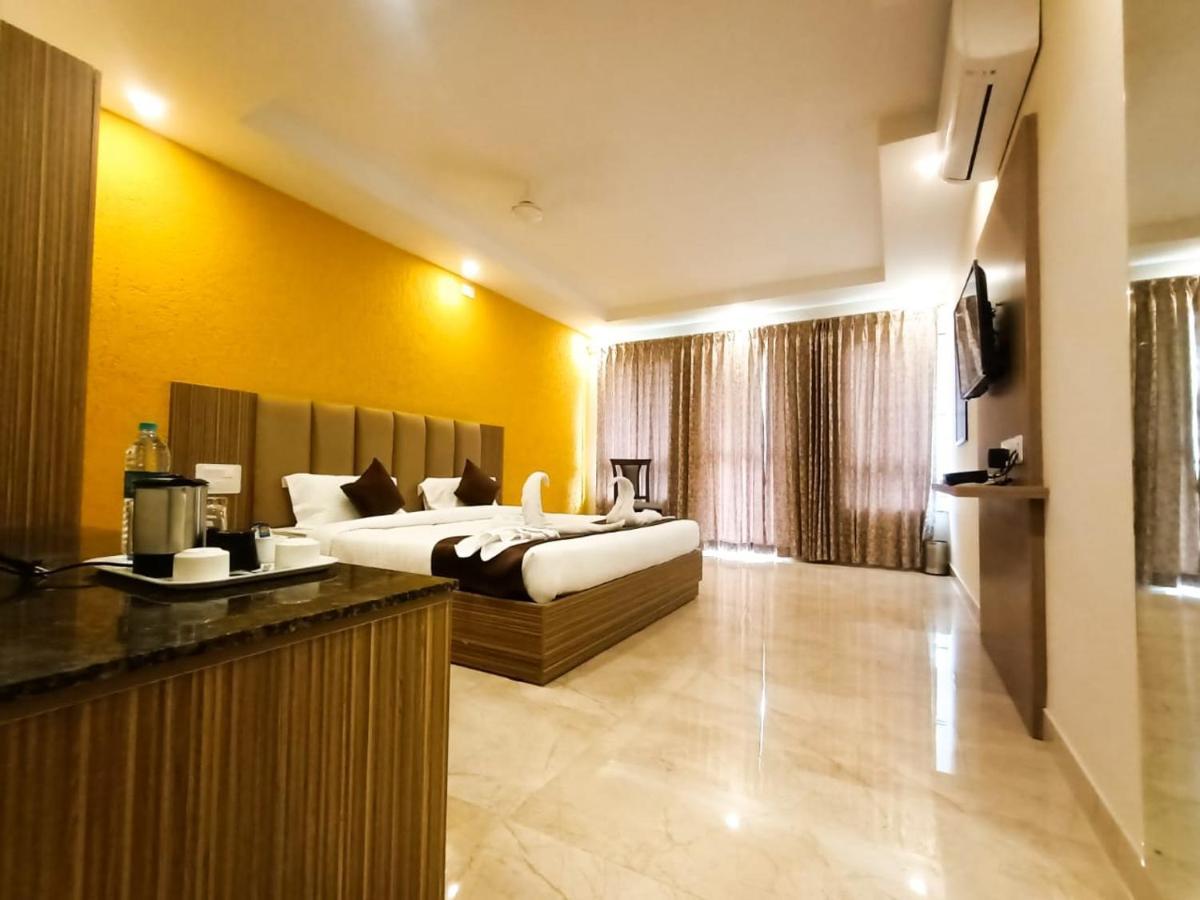 Hotel Maitri Mysore Exterior foto